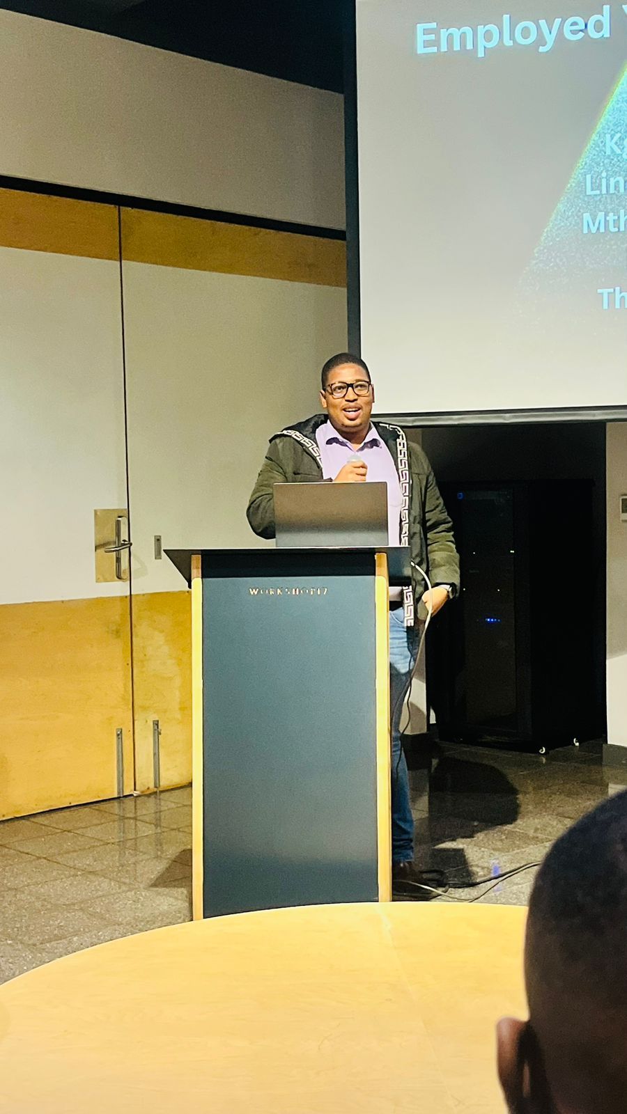 Lindokuhle Skosana presenting at AI summit